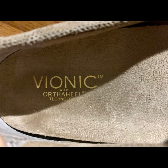 VIONIC ORTHAHEEL gently worn loafers. Size 8. - Picture 5 of 6
